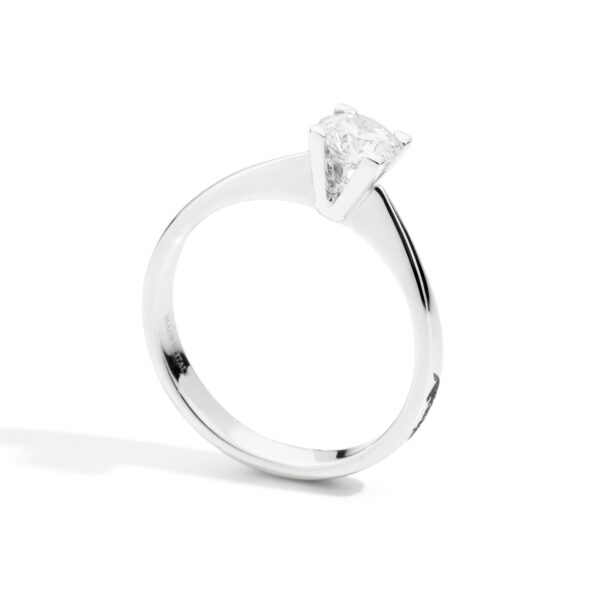 Anello Donna Solitario Recarlo Maria Teresa In Oro Bianco 18 Kt E Diamanti 0.32 Ct 1 Verre Gioielli - l'istituzione del gioiello