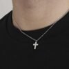Collana Uomo Luca Barra In Acciaio Con Croce Pendente E Cristalli Bianchi 6 - Verre Gioielli Collana Uomo Luca Barra In Acciaio Con Croce Pendente E Cristalli Bianchi 2 Verre Gioielli - l'istituzione del gioiello