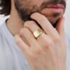 Anello Uomo Brosway In Acciaio Dorato 5 - Verre Gioielli Anello Uomo Brosway In Acciaio Dorato 1 Verre Gioielli - l'istituzione del gioiello