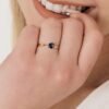 Anello Donna Regolabile Luca Barra In Acciaio Dorato Con Cristallo Blu 2 Verre Gioielli - l'istituzione del gioiello