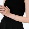 Bracciale Donna Luca Barra In Acciaio Con Cuori E Cristalli Bianchi 2 Verre Gioielli - l'istituzione del gioiello