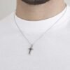 Collana Uomo Luca Barra In Acciaio Con Croce Nera 6 - Verre Gioielli Collana Uomo Luca Barra In Acciaio Con Croce Nera 2 Verre Gioielli - l'istituzione del gioiello