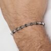 Bracciale Uomo Luca Barra In Acciaio Con Ematite Grigia 5 - Verre Gioielli Bracciale Uomo Luca Barra In Acciaio Con Ematite Grigia 1 Verre Gioielli - l'istituzione del gioiello