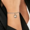 Bracciale Donna Luca Barra In Acciaio Con Campanella E Cristalli Bianchi 7 - Verre Gioielli Bracciale Donna Luca Barra In Acciaio Con Campanella E Cristalli Bianchi 3 Verre Gioielli - l'istituzione del gioiello