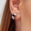 Mono Orecchino Donna Brosway A Cerchio In Argento 925 Con Cubic Zirconia Neri Baguette E Bianchi Quadrato Fancy 5 - Verre Gioielli Mono Orecchino Donna Brosway A Cerchio In Argento 925 Con Cubic Zirconia Neri Baguette E Bianchi Quadrato Fancy 1 Verre Gioielli - l'istituzione del gioiello