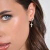 Orecchini Donna Luca Barra Pendenti In Acciaio Con Croci E Cristalli Bianchi 5 - Verre Gioielli Orecchini Donna Luca Barra Pendenti In Acciaio Con Croci E Cristalli Bianchi 1 Verre Gioielli - l'istituzione del gioiello