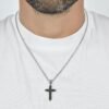 Collana Uomo Luca Barra In Acciaio Con Croce E Ip Nero 5 - Verre Gioielli Collana Uomo Luca Barra In Acciaio Con Croce E Ip Nero 1 Verre Gioielli - l'istituzione del gioiello