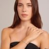 Bracciale Semirigido Donna Brosway In Acciaio Placcato Oro Giallo 14 Kt Con Cubic Zirconia Bianchi Affinity 6 - Verre Gioielli Bracciale Semirigido Donna Brosway In Acciaio Placcato Oro Giallo 14 Kt Con Cubic Zirconia Bianchi Affinity 2 Verre Gioielli - l'istituzione del gioiello