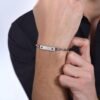 Bracciale Uomo Luca Barra In Acciaio Con Piastra E Ip Nero 5 - Verre Gioielli Bracciale Uomo Luca Barra In Acciaio Con Piastra E Ip Nero 1 Verre Gioielli - l'istituzione del gioiello