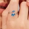 Anello Donna Brosway In Argento 925 Con Cubic Zirconia Blu A Goccia Fancy 5 - Verre Gioielli Anello Donna Brosway In Argento 925 Con Cubic Zirconia Blu A Goccia Fancy 1 Verre Gioielli - l'istituzione del gioiello