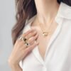 Collana Donna Unoaerre In Bronzo Dorato Con Pendente Ad Anello 5 - Verre Gioielli Collana Donna Unoaerre In Bronzo Dorato Con Pendente Ad Anello 1 Verre Gioielli - l'istituzione del gioiello