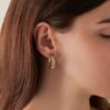 Orecchini Donna Stroili In Acciaio Dorato Intrecciato A Cerchio 1 Verre Gioielli - l'istituzione del gioiello