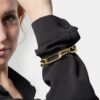 Bracciale Donna Unoaerre Catena Forzatina Quadrata In Bronzo Con Pvd Oro Giallo Lux 5 - Verre Gioielli Bracciale Donna Unoaerre Catena Forzatina Quadrata In Bronzo Con Pvd Oro Giallo Lux 1 Verre Gioielli - l'istituzione del gioiello