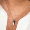 Collana Uomo Boccadamo Man In Acciaio Silver Con Croce E Zircone Nero 4 - Verre Gioielli Collana Uomo Boccadamo Man In Acciaio Silver Con Croce E Zircone Nero 1 Verre Gioielli - l'istituzione del gioiello